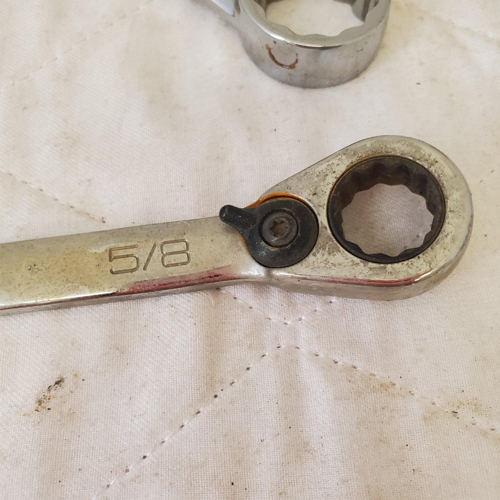 Lot of Snap On 7/8–15/16" Half-Moon Wrench & 5/8" Combination Wrench LOT 423