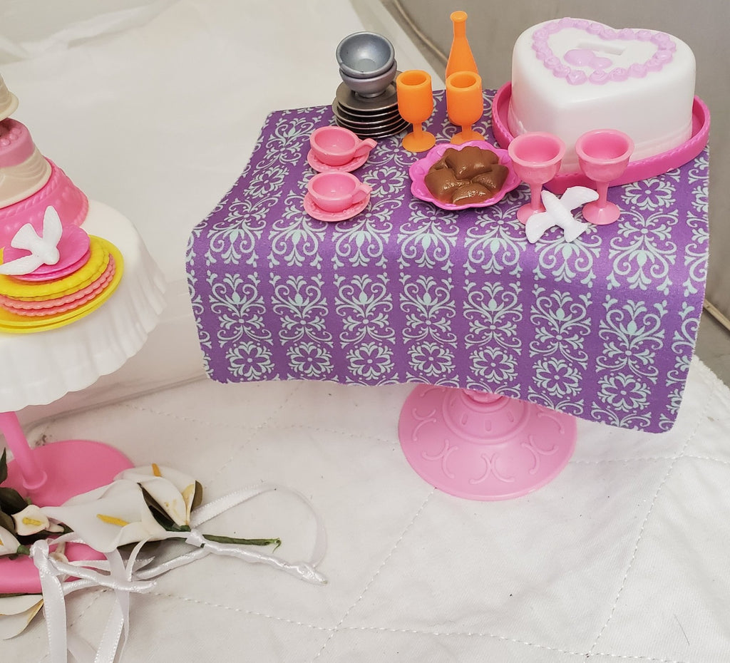 Lot of Miscellaneous Barbie Wedding Accessories with Cake & More Playsets
