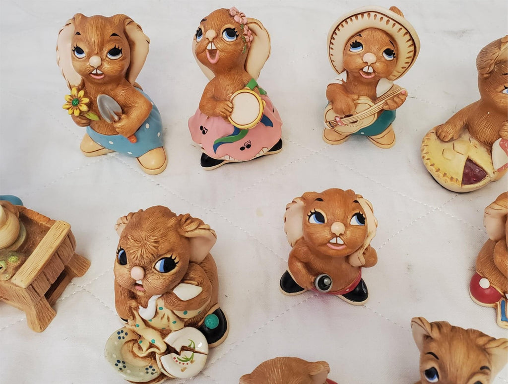 Lot of 12 Pendelfin Hand Painted and Made in England Figurines