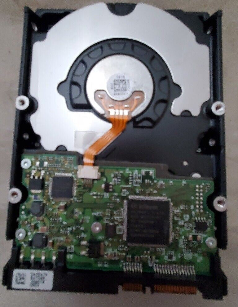 Hitachi Deskstar 250GB 7200RPM 8MB Cache SATA 3.5 Hard Disk Drive HDT722525DLA38