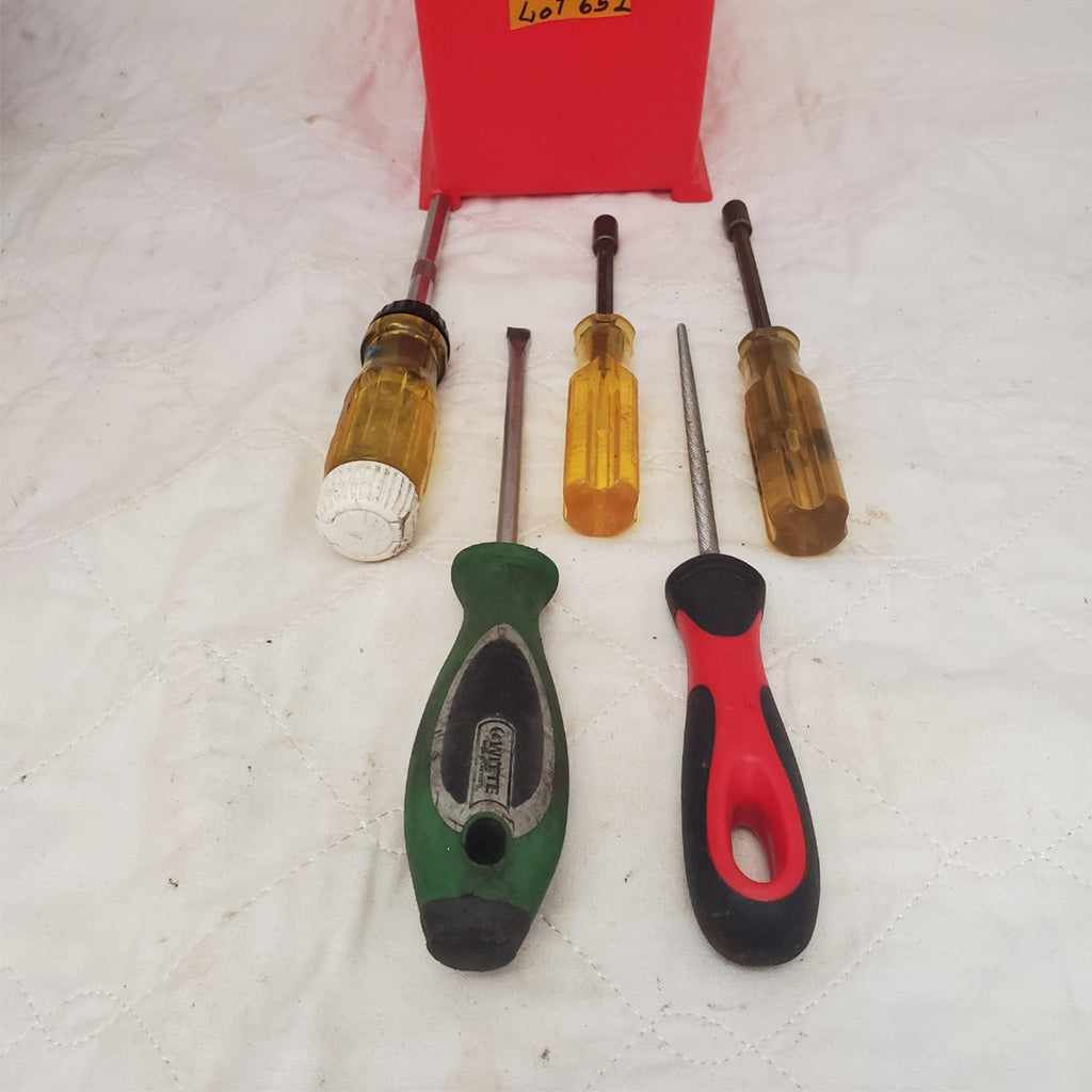 Lot of 5 Assorted Slotted, Phillips, Bit Driver Screwdriver LOT-652