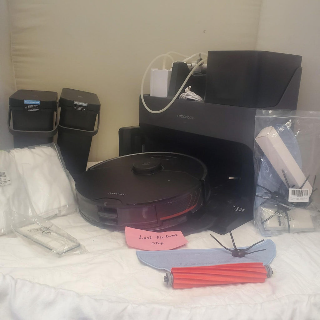 Roborock S7 Max Ultra Robot Vacuum and Mop with Sink fill station