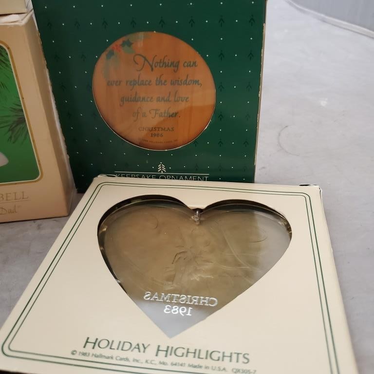 Hallmark Keepsake Cedar Waxwing Mother Christmas Collector's Series Ornament