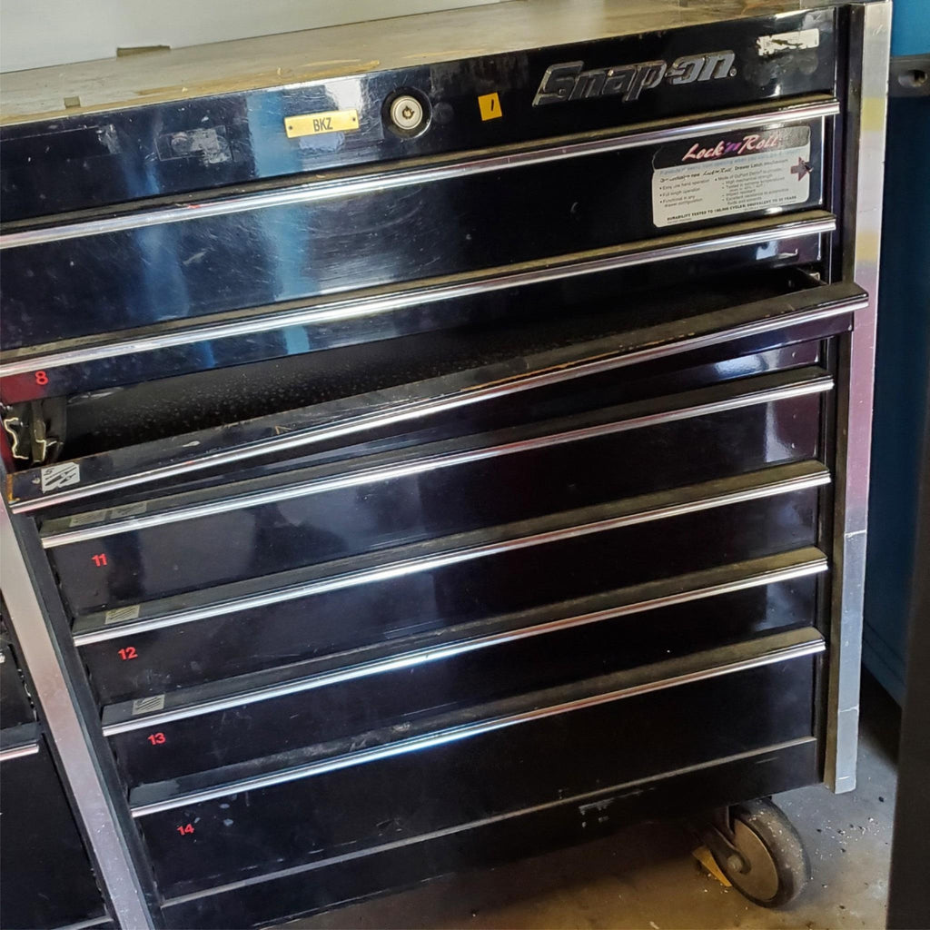 SNAP ON Tool Box Triple Bank w/14Lock n Roll Drawers (1) Local Pickup Only