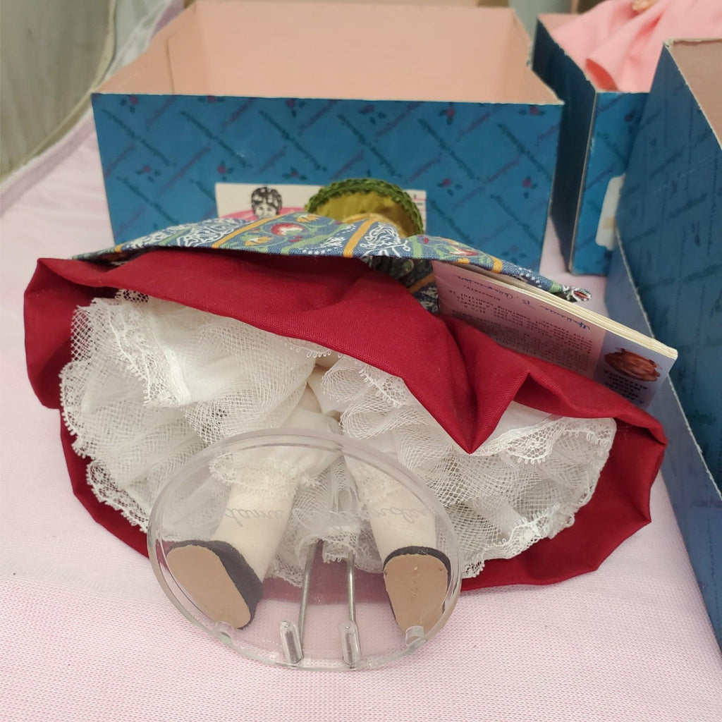 Set Of 5 Madame Alexander Friends From Foreign Lands Collection Dolls with Box
