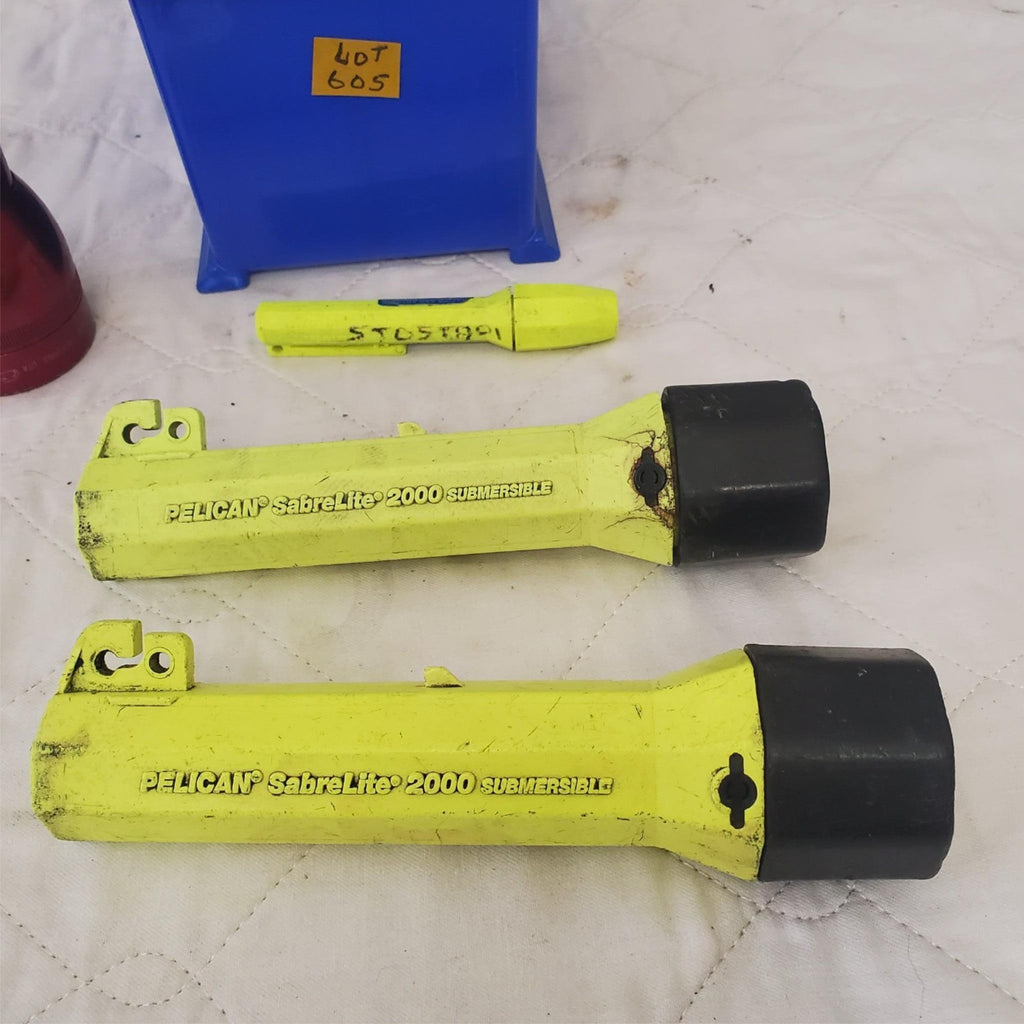 Lof of Pelican Tracker Flashlight and Matco Work Light LOT 605