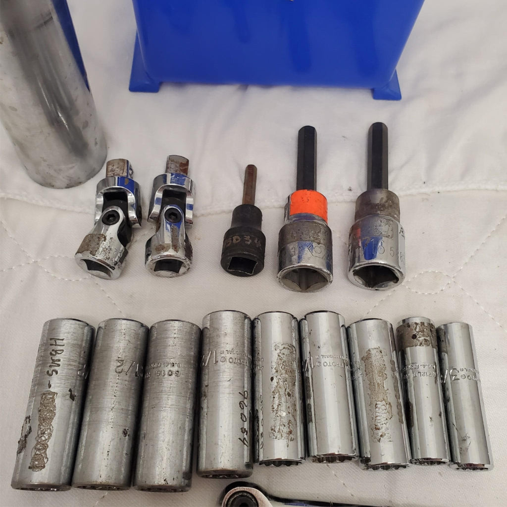 Lot of Ratcheting Wrench with Assorted Sockets Extensions Adapters LOT-387