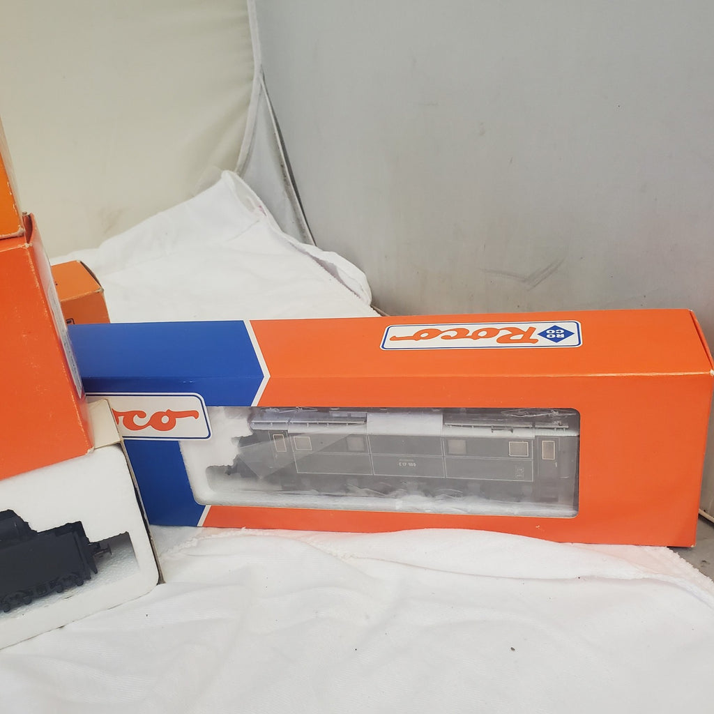 Roco International HO 04126, 43375, 43719, 43758, & 44028 Train Set
