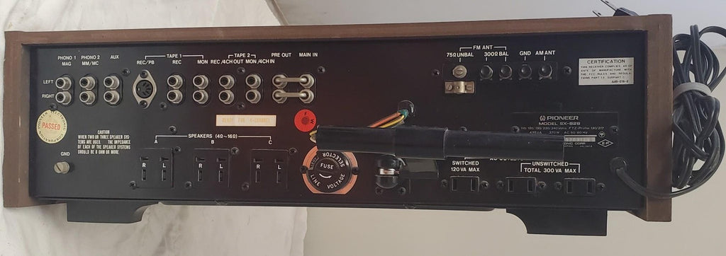 Vintage Pioneer SX-828 AM/FM Stereo Receiver -PARTS/REPAIR- Powers On