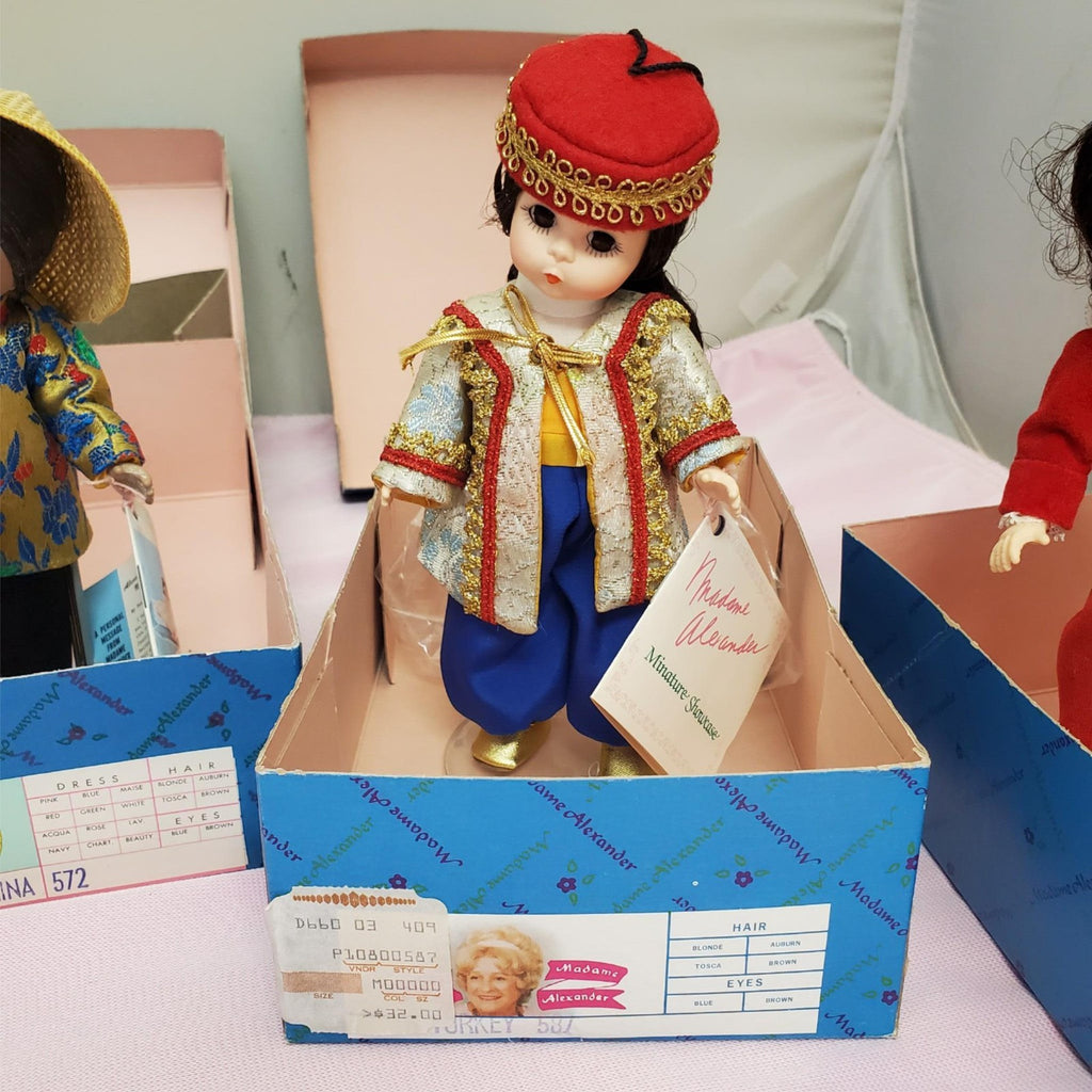 Set Of 4 Vintage Madame Alexander Miniature Showcase Series Dolls