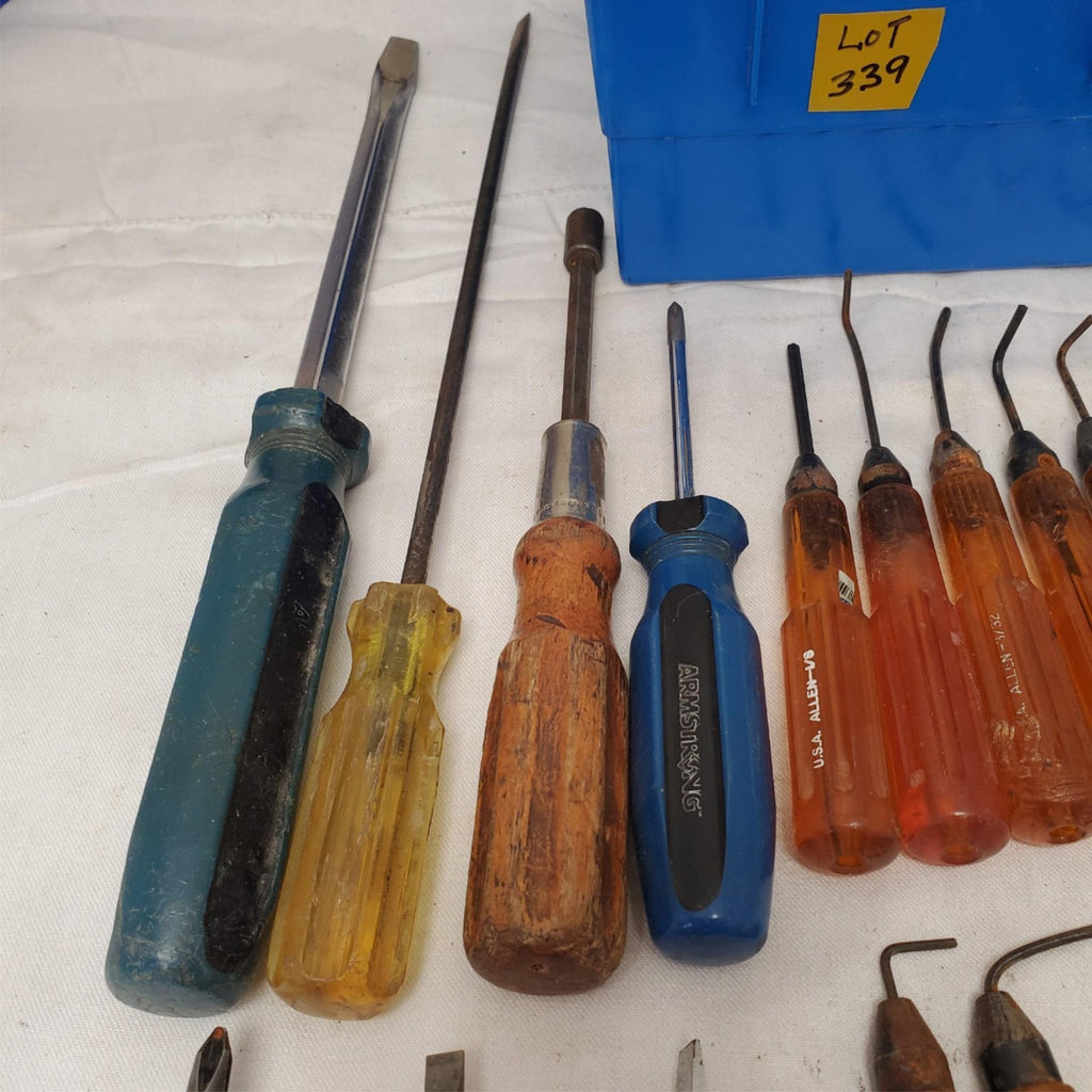 Lot of 21 Assorted Screwdriver Set & Nut Drivers LOT-339
