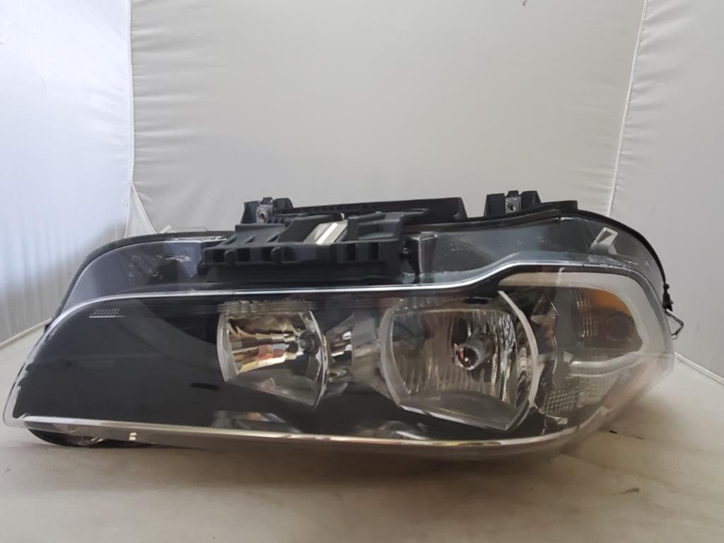 2016 - 2019 BMW X1 Right Passenger Halogen Headlight F48 OEM