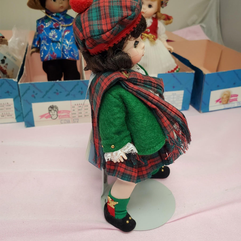Set Of 4 Vintage Madame Alexander Miniature Showcase Series Dolls