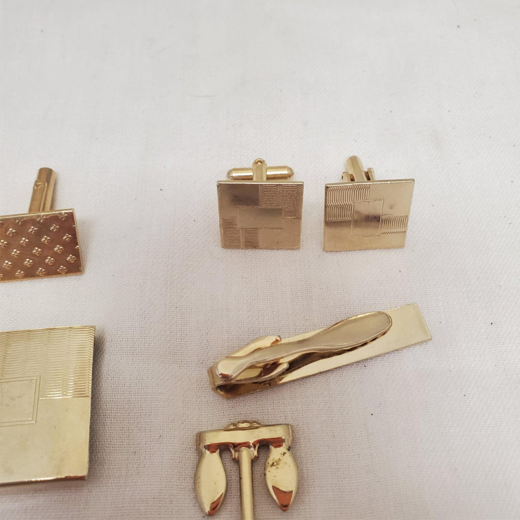 Lot of Vintage Gold Tone Men's Accessories Cufflinks, Tie Bars & More