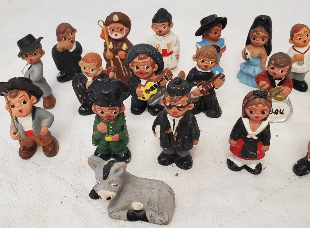 Lot of 18 Vintage Terra Cotta Spanish Mud People Figurines