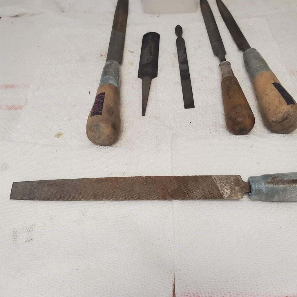Lot of 6 Mixed Vintage Woodworking Chisel Tools LOT-773