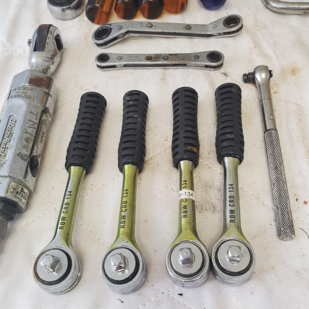 Lot of Assorted Ratchets, Drivers, Speed Handles & Other Hand Tools LOT 128