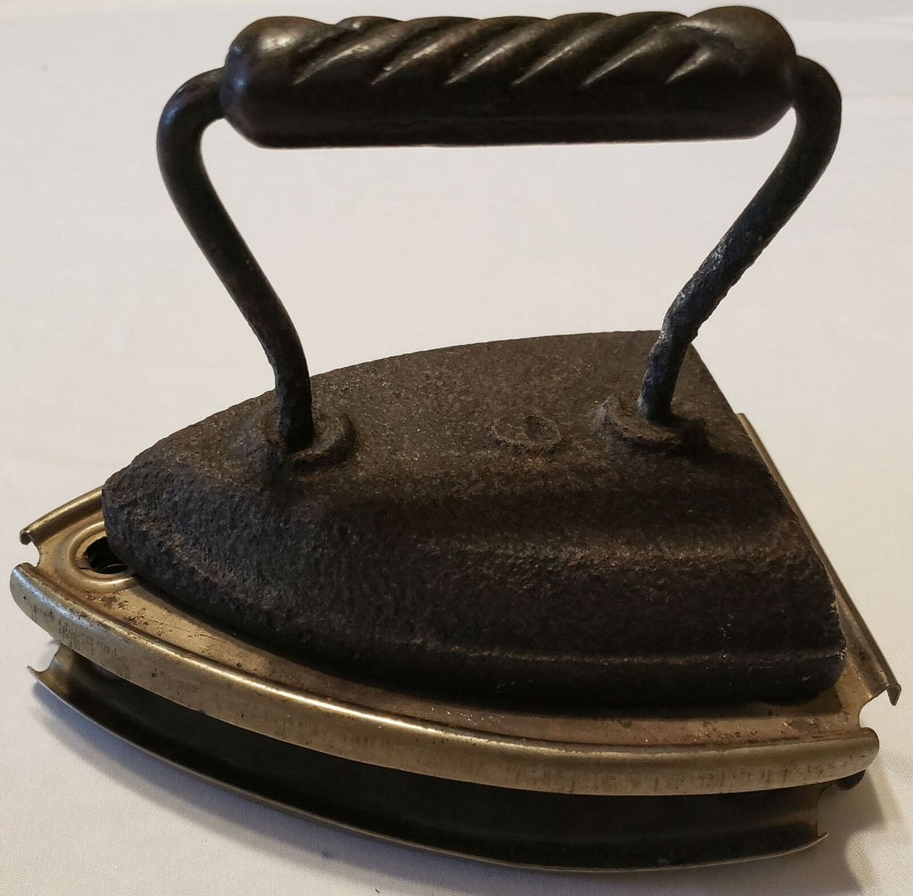 Vintage Antique Cast Lovely Coal Ironing Clothes Collectible With Metal Handle