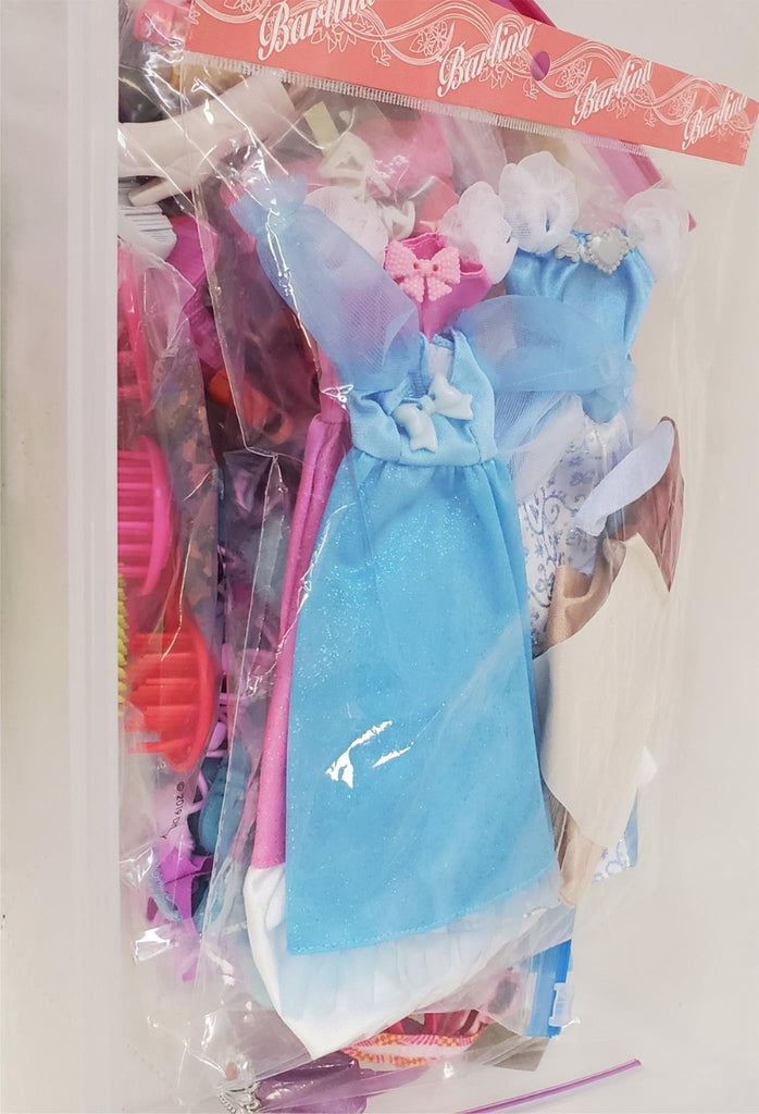 Mattel Barbie Hugs 'n Horses Barbie and Chelsea Blonde Playset #2 Tub