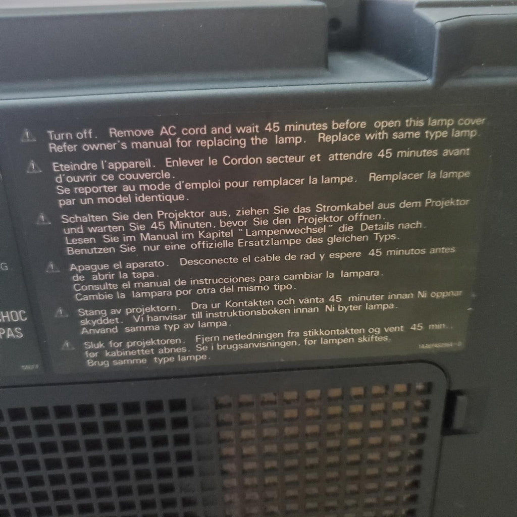 Used InFocus Proxima DP9260 LCD Projector with Case