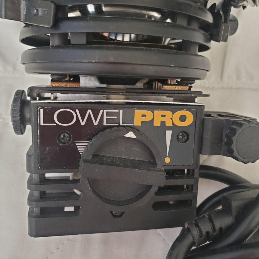 Lowel 4777566 Halogen Pro-Light with Power Cord & Barn Doors