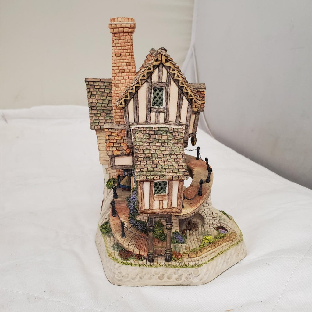 David Winter's Cottages Mad Baron Fourthrite's Folly 1992