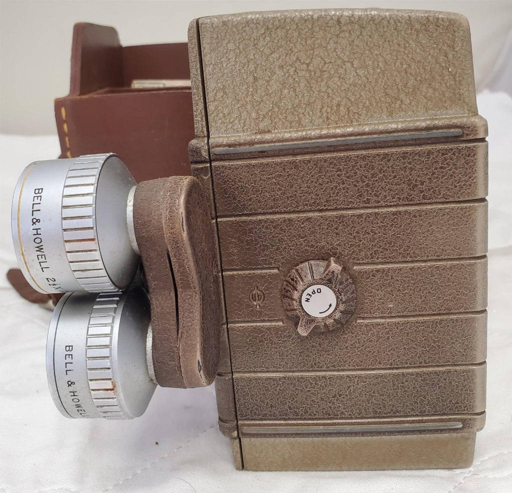Bell & Howell 252 8mm Camera with Quik Splice Tapes, Ednalite Filter & Case