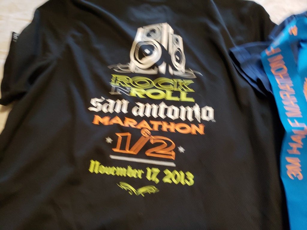 Used Rock NRoll San Antonio 3M Half Marathon Austin Texas Finisher Medal T-Shirt