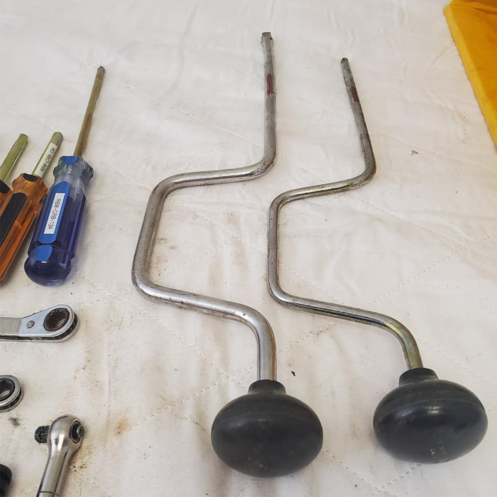 Lot of Assorted Ratchets, Drivers, Speed Handles & Other Hand Tools LOT 128