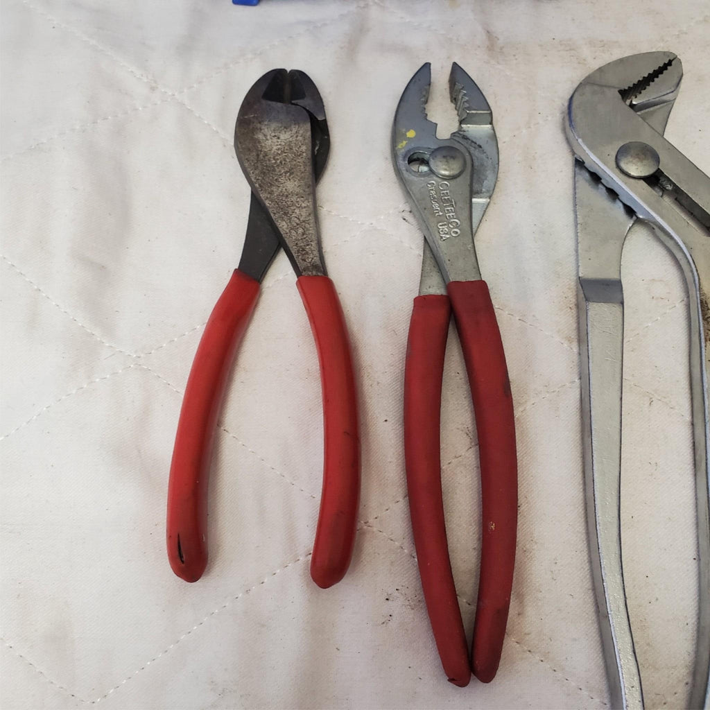 Lot of 3 Snap on Battery Pliers, Slip Joint Pliers & Water Pump Pliers LOT-173