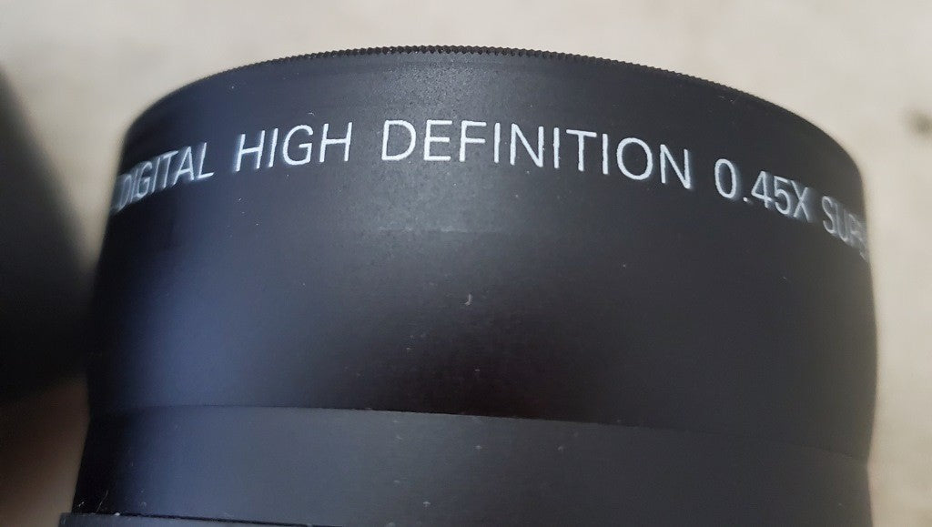 NEEWER Digital High Definition 0.45x Super Wide Angle Lense with Macro