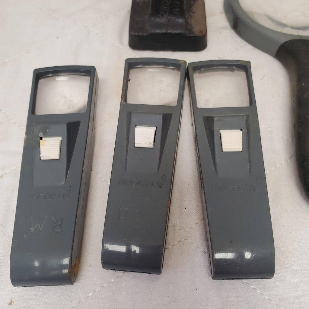 Lot of Magnifying Glass Set with Helping Hands Soldering Stand LOT-891