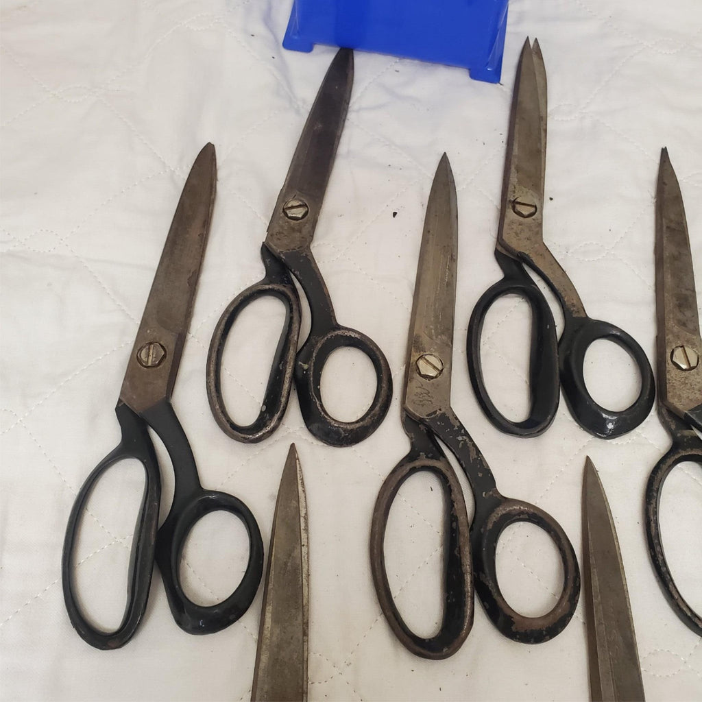 Lot of 7 Assorted Handle Pinking Scissors LOT-97