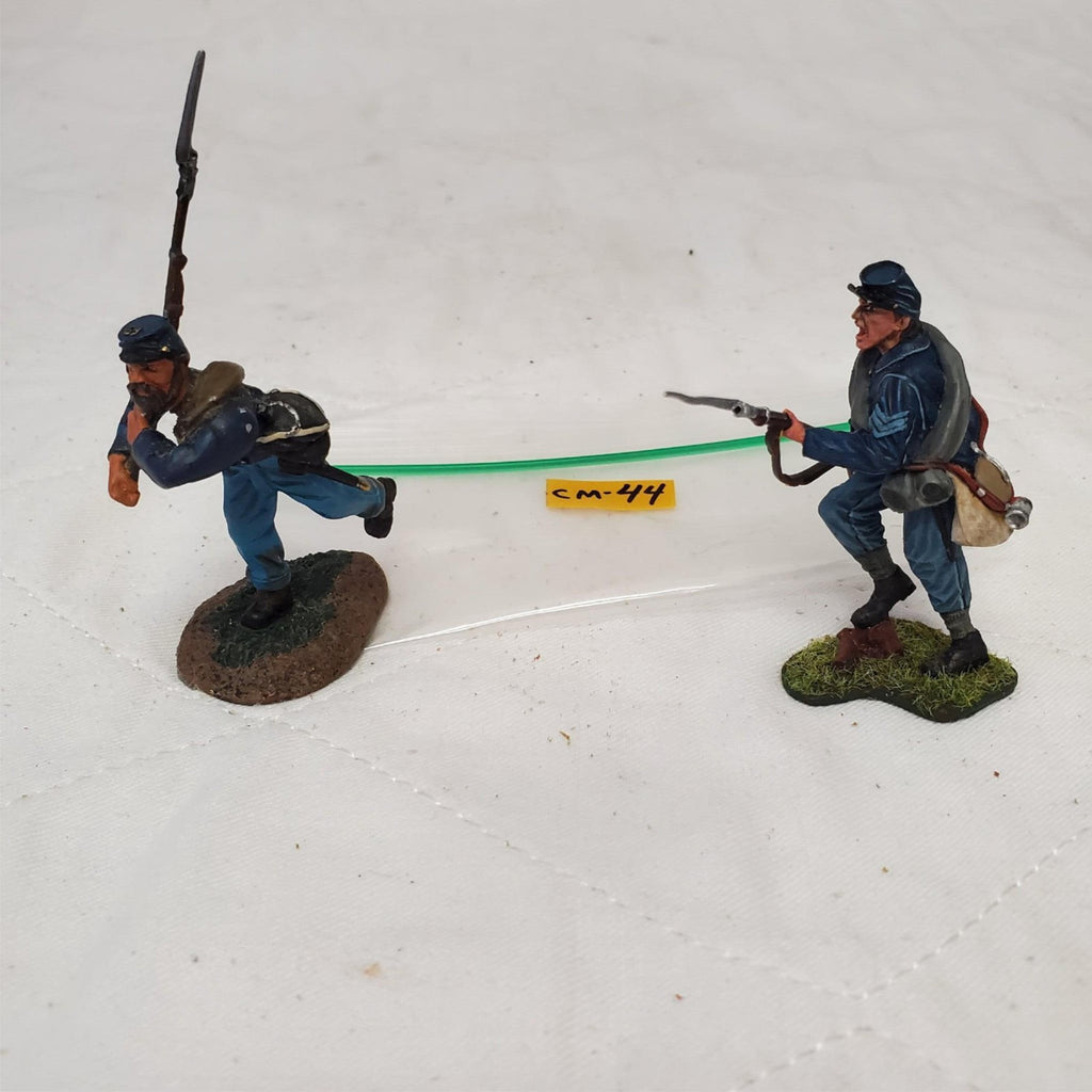 The Collectors Showcase CS00975 69th New York Irish Brigade Advancing CM-44