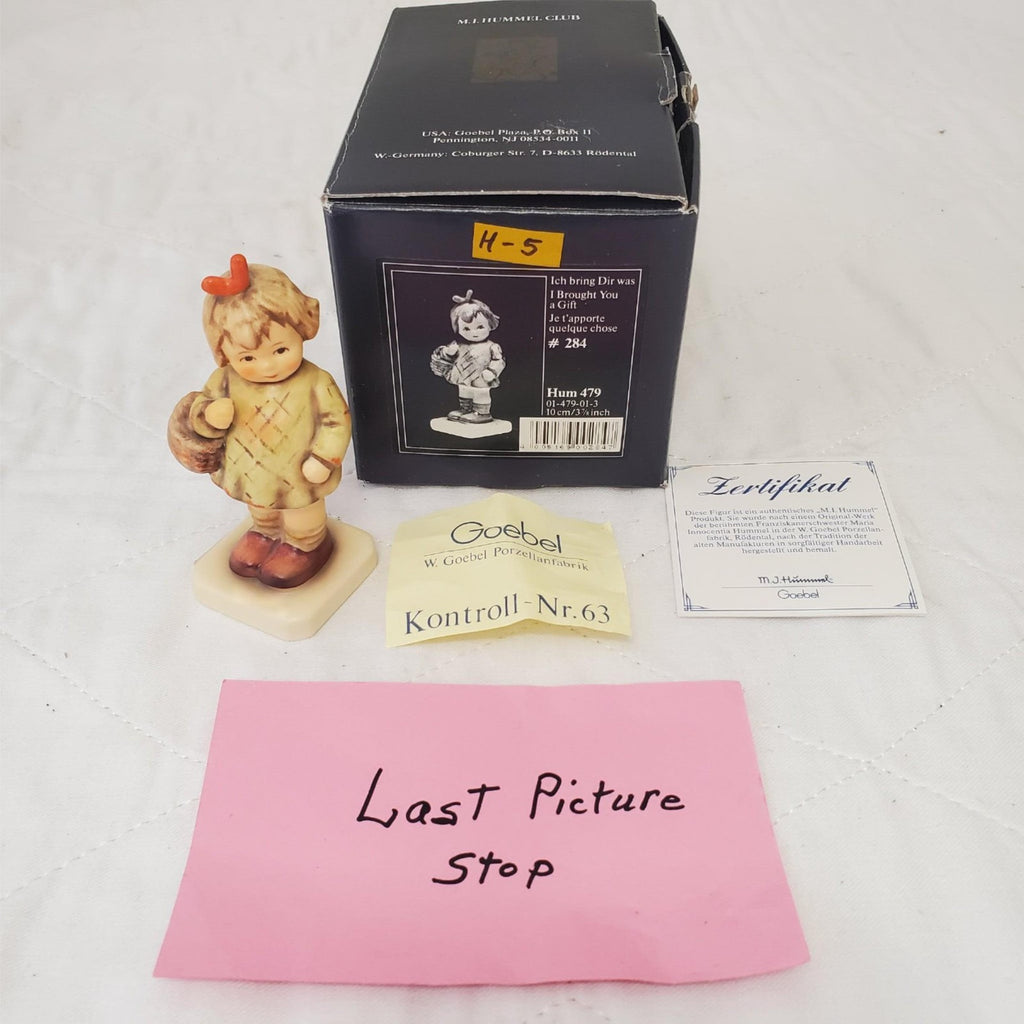 Goebel Hummel Figurine "I Brought You A Gift"  HUM 479 H-5