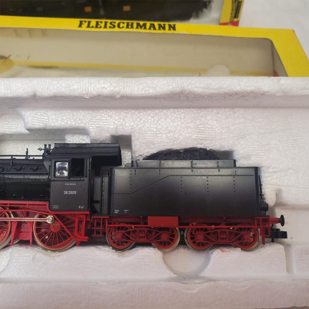 Lot of 2 Fleischmann 4160 and 4178 Toy Train Set
