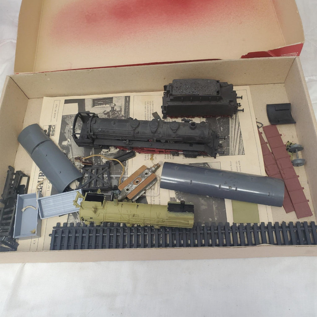 Lot of 4 ESCI & Revel 2162 1/87 Schnellzug-Lokomotive Baureihe Plastic Model kit
