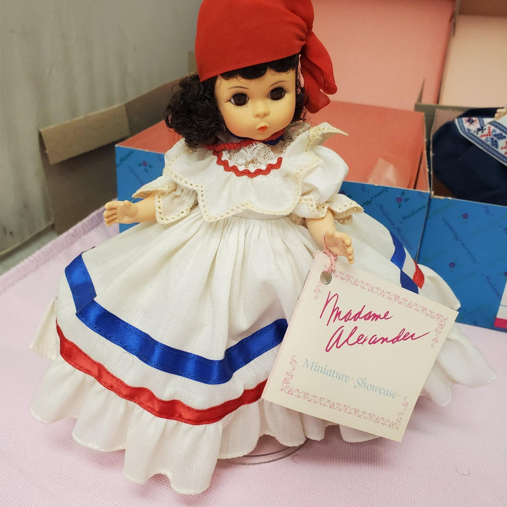 Set Of 5 Vintage Madame Alexander Miniature Showcase Dolls