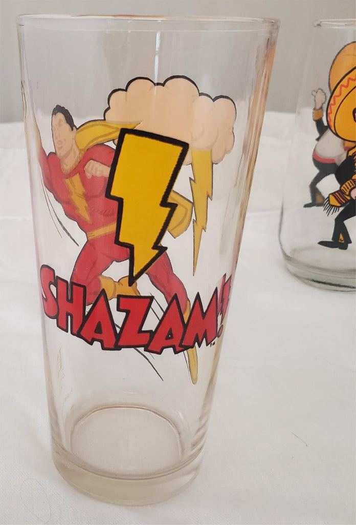 Lot of 8 vintage Action Series Collectible Glass