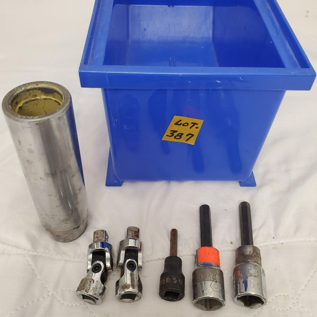 Lot of Ratcheting Wrench with Assorted Sockets Extensions Adapters LOT-387