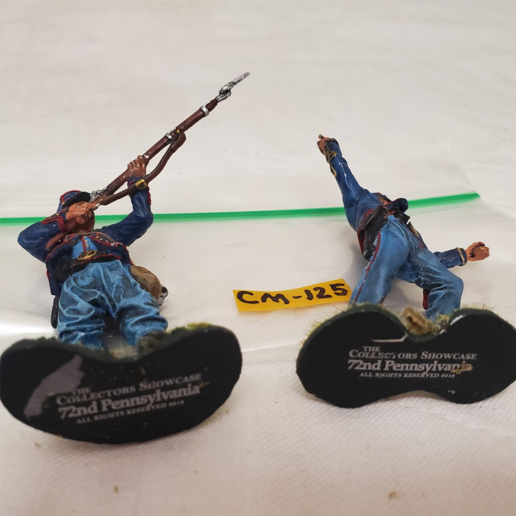 The Collectors Showcase CS01032 Firing& CS01028 Officer 72nd Pennsylvania CM-125