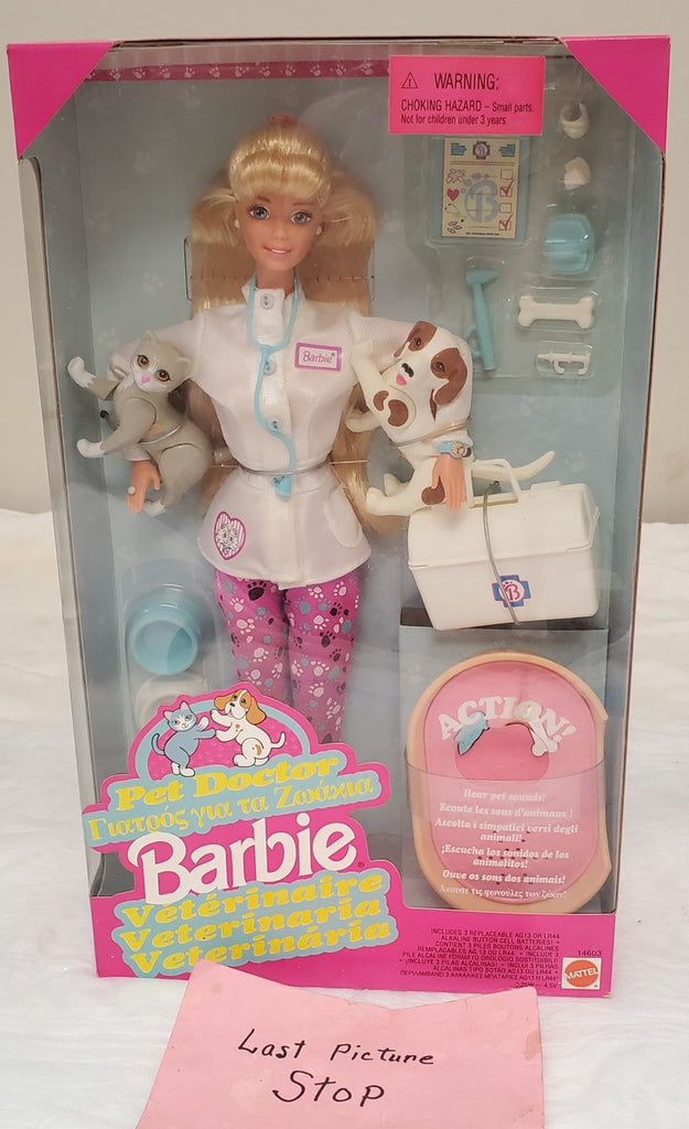 Vintage 1996 Barbie Pet Doctor accessories cat, dog, pet bed w/ sounds Mattel