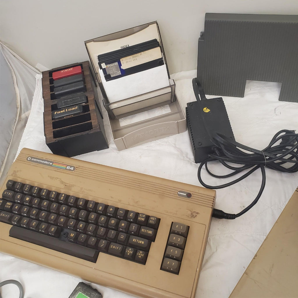Vintage Commodore 64 Computer System w/ 1541 Disk Drive, Joystick, Floppy Disks