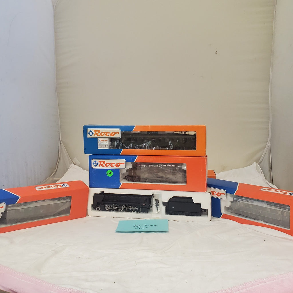 Roco International HO 04126, 43375, 43719, 43758, & 44028 Train Set