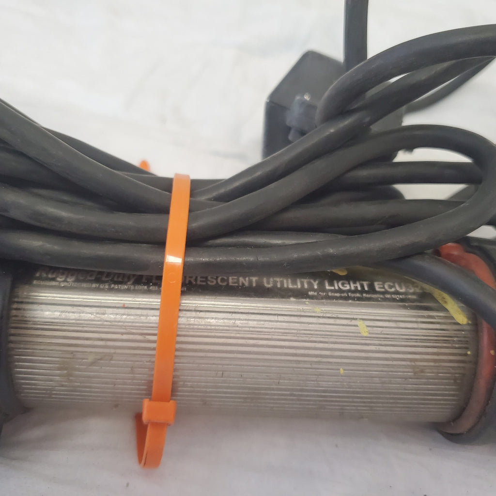 Vintage General Inc Stubby II 13 Watt Fluorescent Light