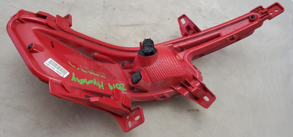 2019 2020 Hyundai Elantra OEM Rear Left Bumper Reflector Light 92405-F2500