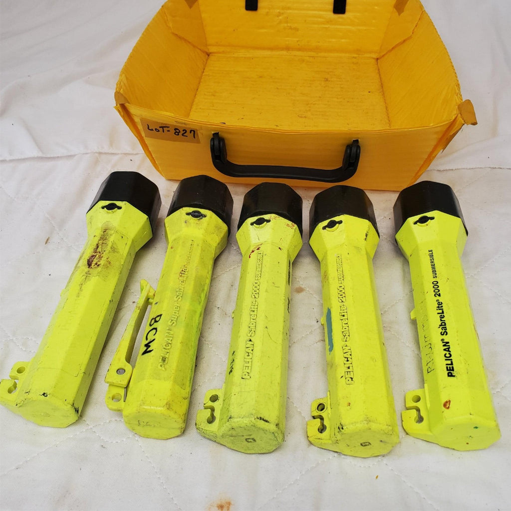 Lot of 5 Pelican Sabrelite 2000 Submersible Flashlight LOT-827