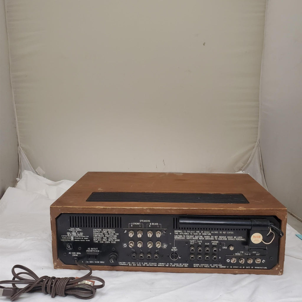 Vintage Realistic STA 64 AM FM Wood Cabinet Stereo Receiver 