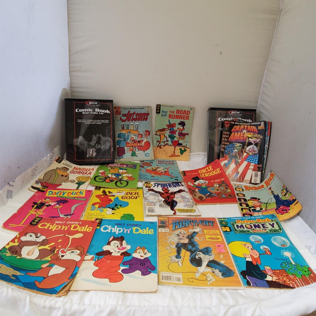 Lot of Spider-Man, X-Men, Batman & other Comic Books With Book Holder