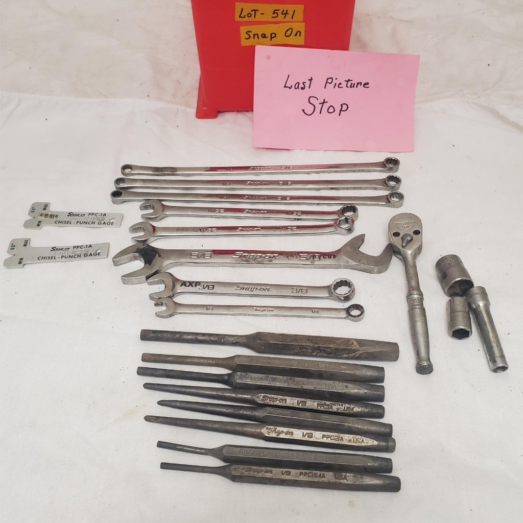 Lot of 22 Snap-on Center Pin Punch, Chisel Gauge Ratchet Wrench & Sockets LOT-42